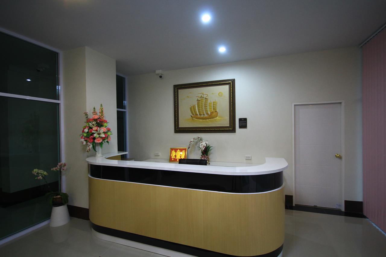 Orapan Place Lampang Exterior photo