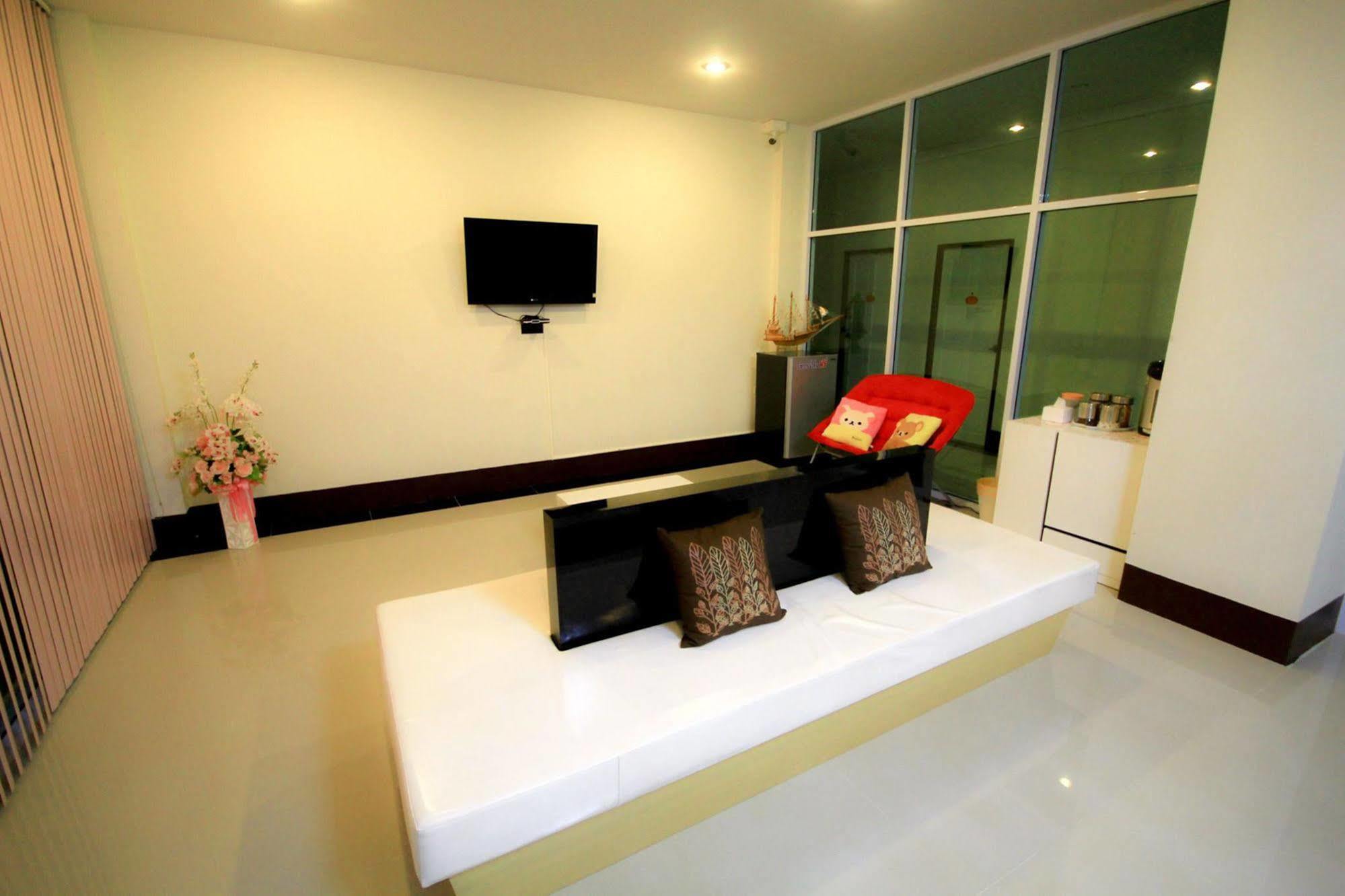 Orapan Place Lampang Exterior photo